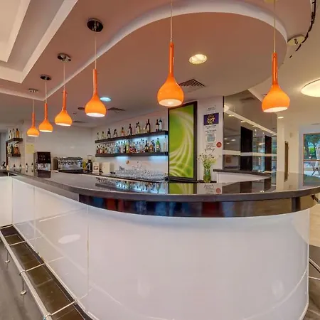 Sunrise Golden Sands 4* Warna